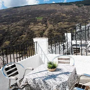 https://apartamentos-vista-veleta-capileira.es-andalucia.com